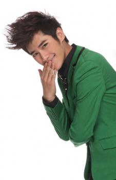 朱梓驍海底撈跳“科目三”